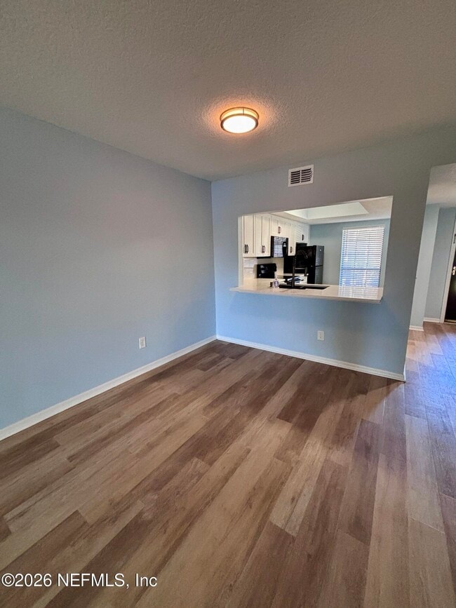 Building Photo - 138 Cranes Lake Dr