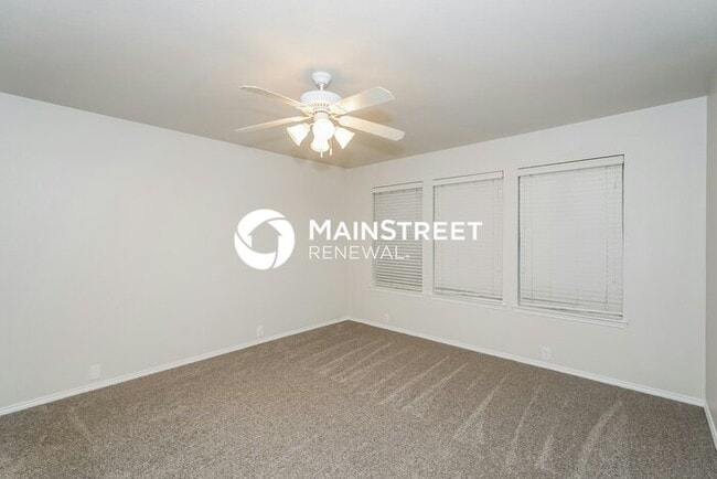 Building Photo - 4 Bedroom Pet-Friendly Home in FORT WORTH,...