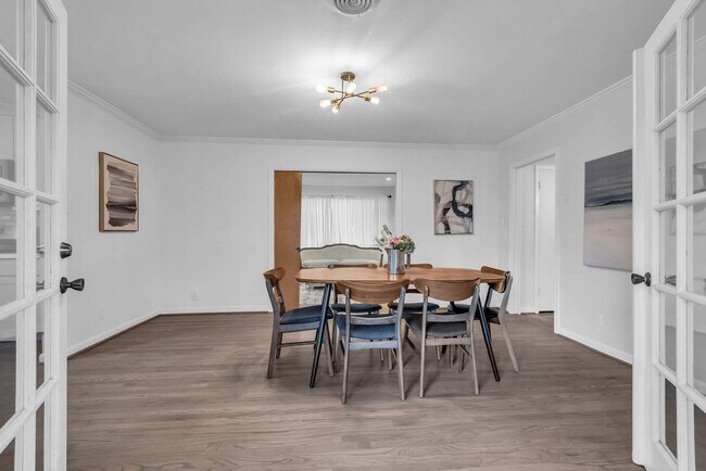 Building Photo - 5403 Carew St