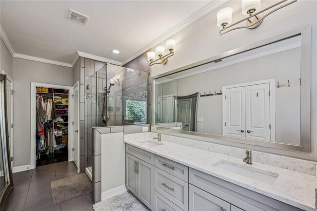 Building Photo - 1285 Linden Ct