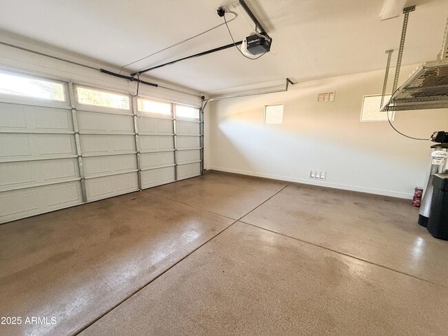 Building Photo - 4711 E Daley Ln