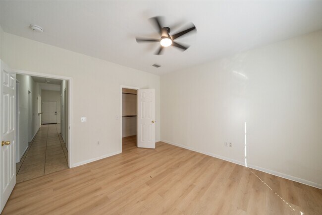 Building Photo - 5502 Finch St