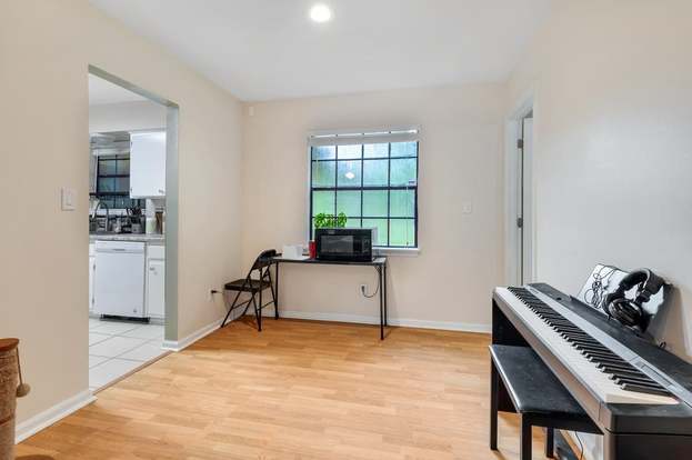 Building Photo - 4321 Snoopy Ln