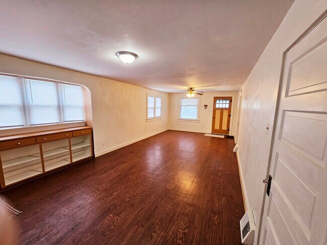Living/dining room - 1929 Sherman Blvd