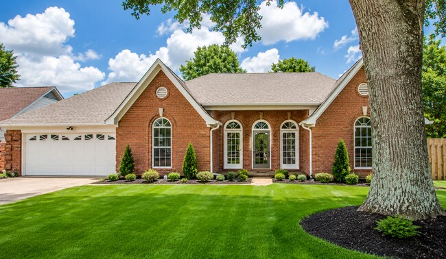 Building Photo - 5624 Annandale Dr