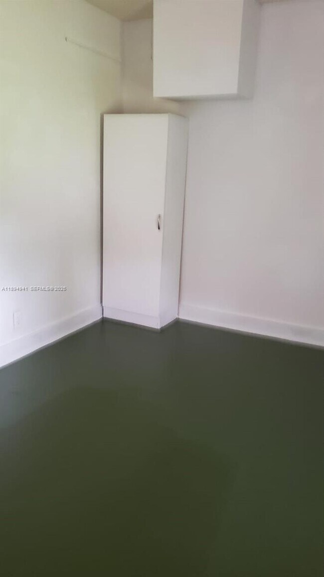 Building Photo - 1517 Logan St