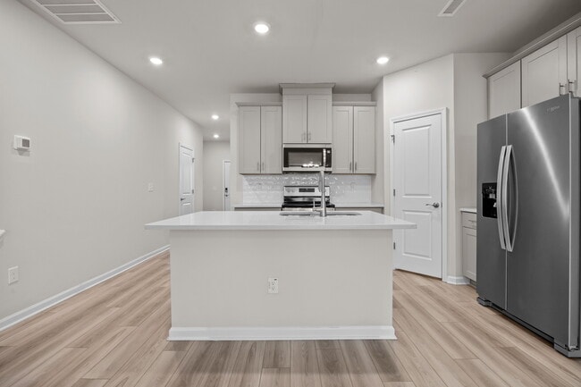 Building Photo - 929 Clearhaven Ln