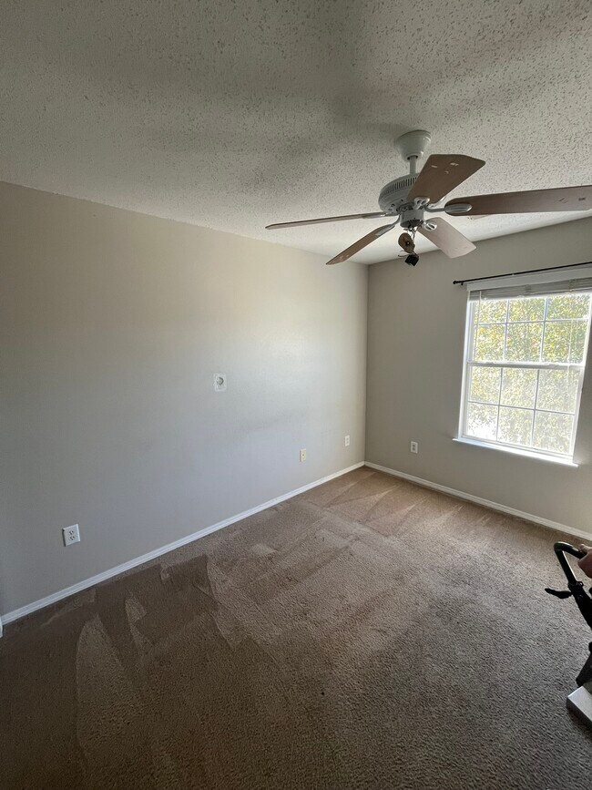 Building Photo - 403 Tripmont Ct