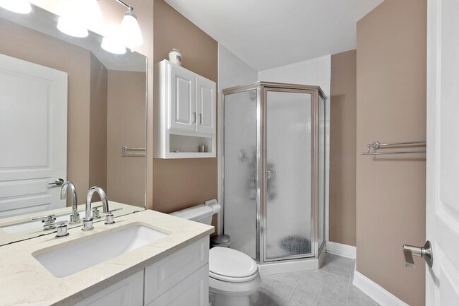 Building Photo - 1331 Grand St