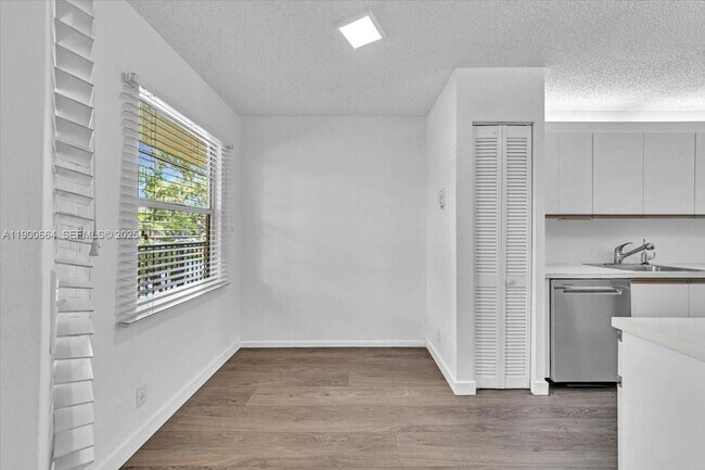 Building Photo - 12501 SW 14th St