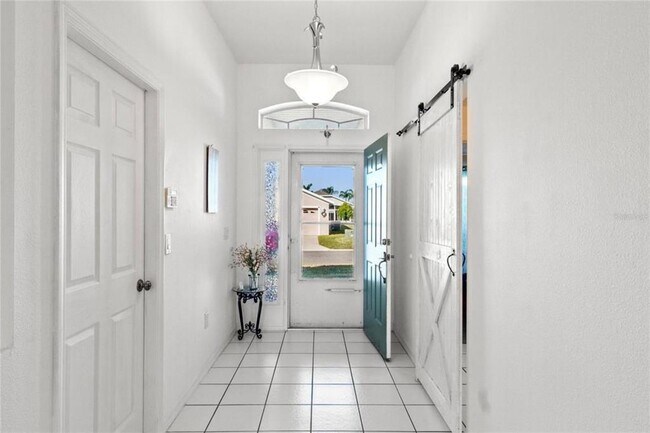 Building Photo - 221 Prather Dr