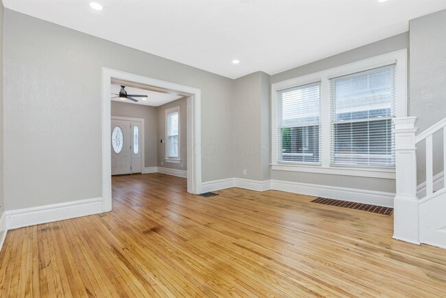 Building Photo - 412 E Oakland Ave