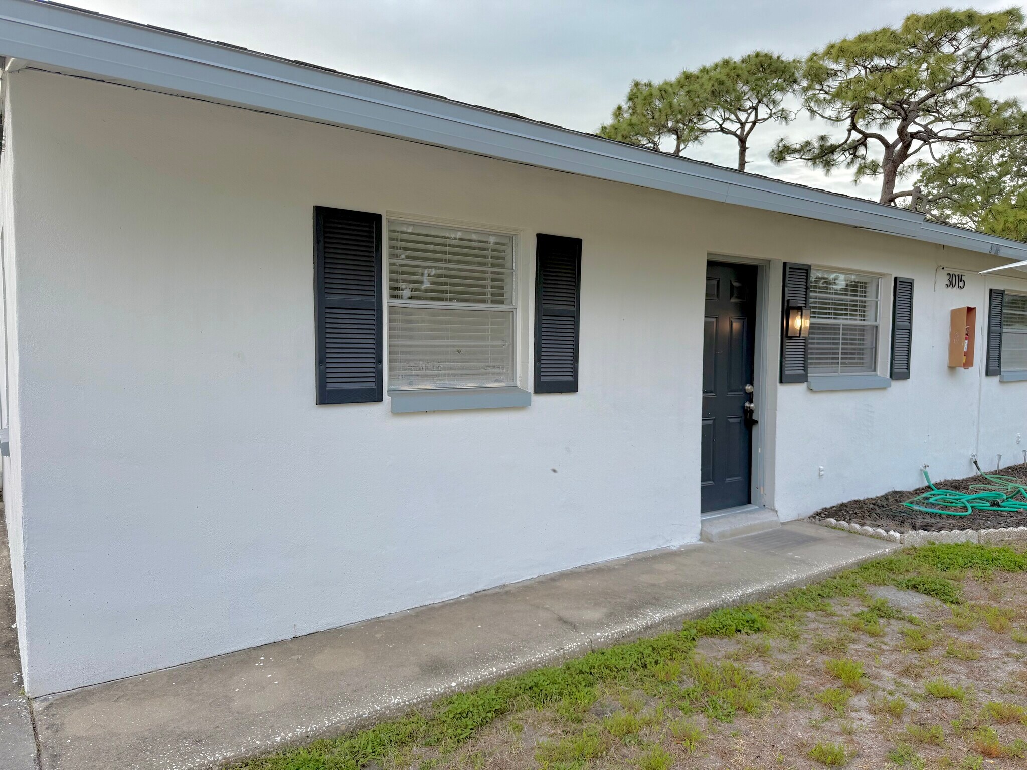 Building Photo - 3015 Adrian Ave