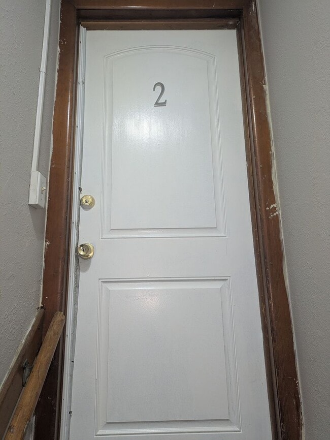 Building Photo - 3017 E 8th St