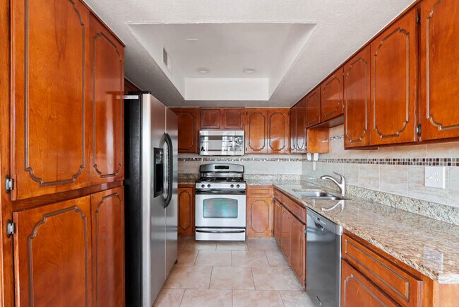 Building Photo - 7080 Portugal Dr