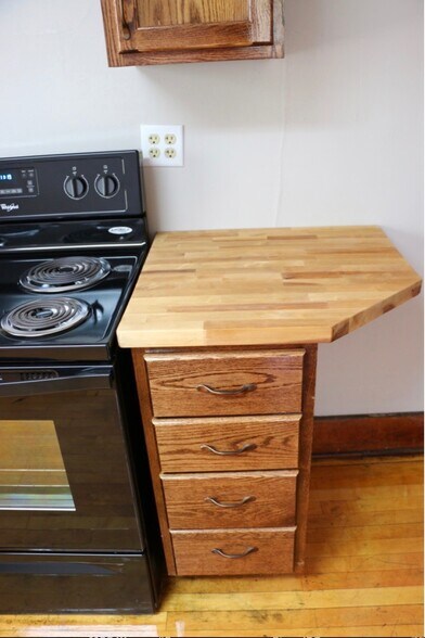 2nd Level Kitchen - 429 Warren St