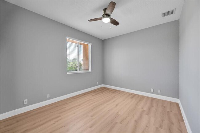 Building Photo - 11162 Regatta Ln
