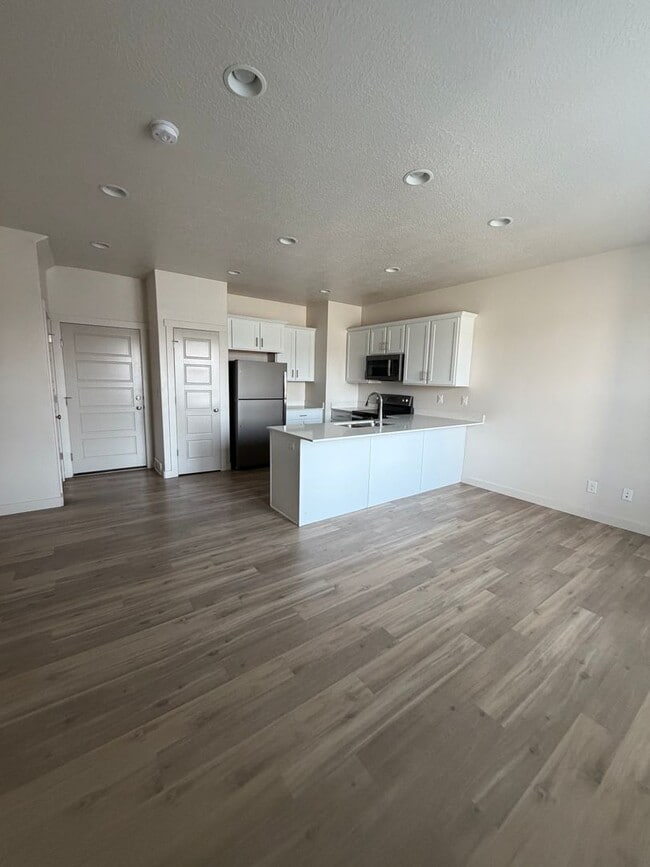 Building Photo - 1407 W 11380 S