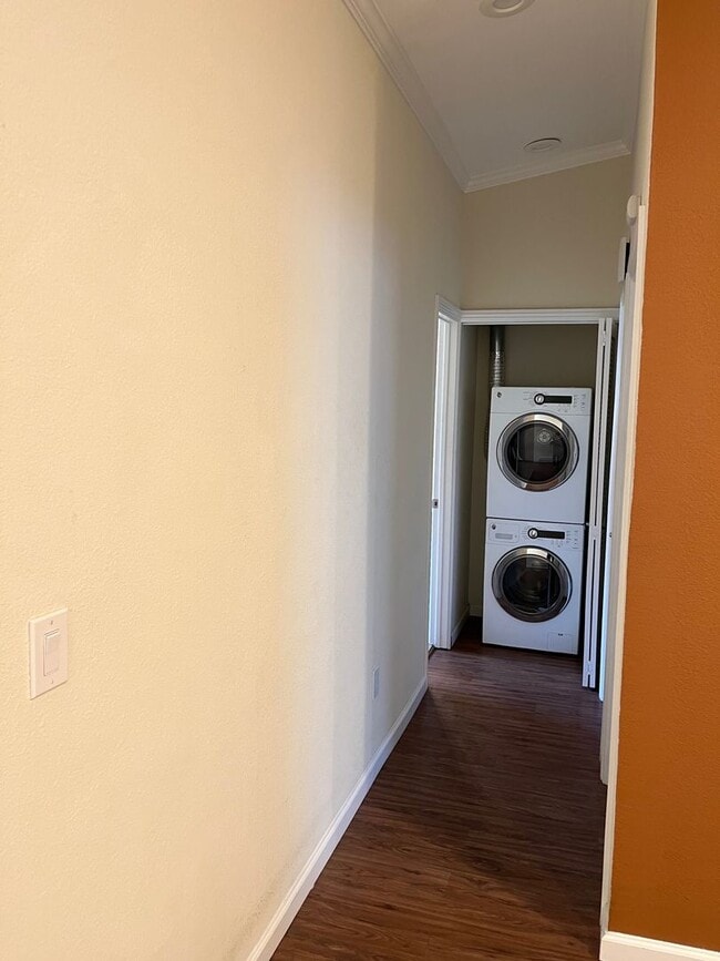 Building Photo - Spacious 1bd/1ba apartment