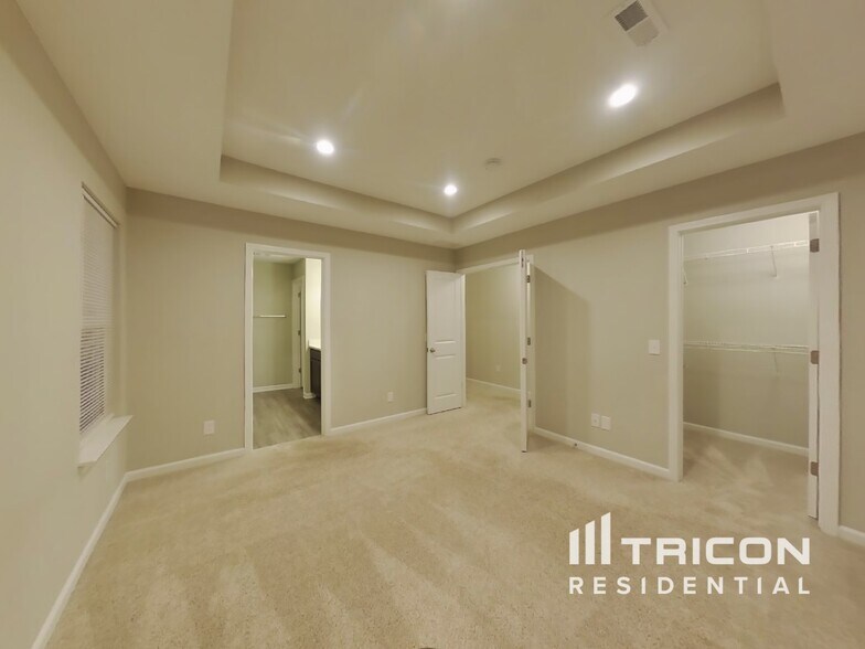 Building Photo - 301 Thomas Point Dr