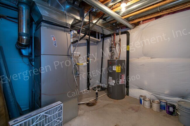 Building Photo - 3015 Denver Dr