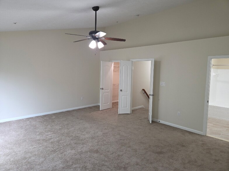 Building Photo - 4604 Deepwood Ct