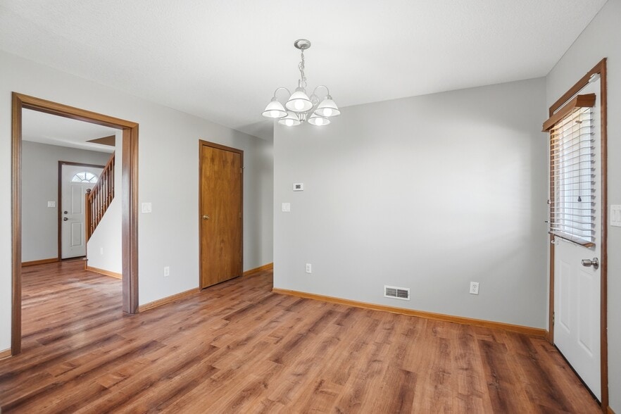 Building Photo - 245 Fitchland Dr