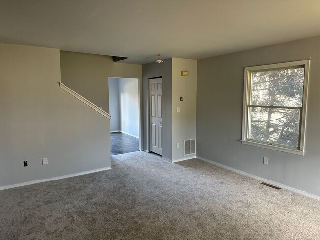 Building Photo - 3182-3184 Shellers Bend