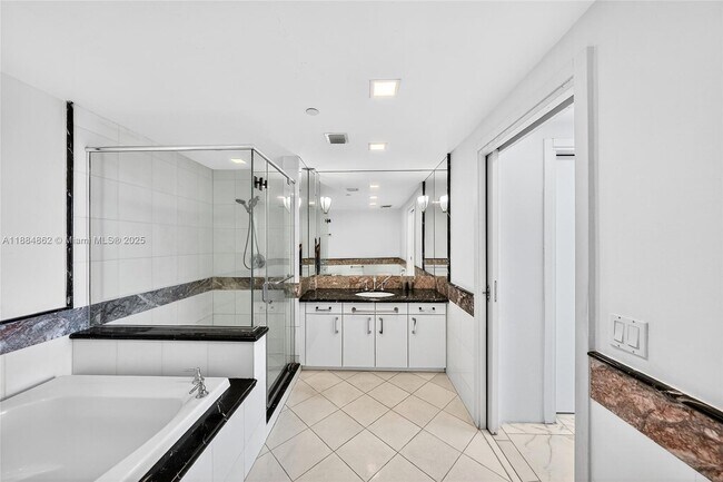 Building Photo - 540 West Ave