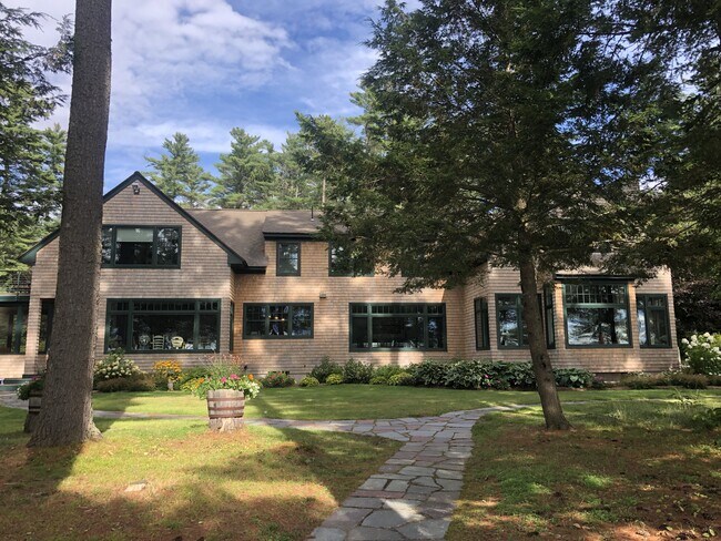 Building Photo - 1140 Roosevelt Trail