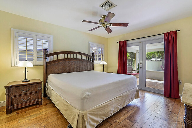 Building Photo - 12812 Raymond Dr