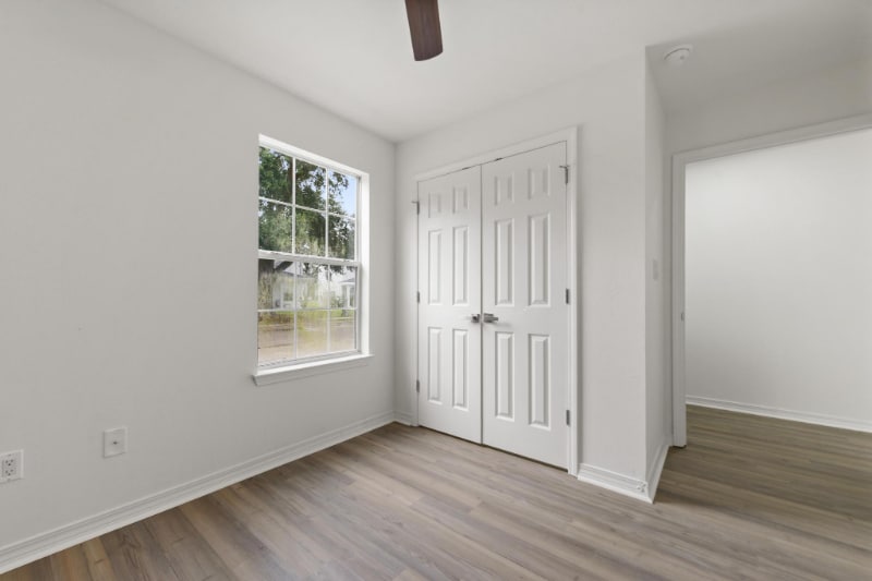 Building Photo - 957 Middle Ln