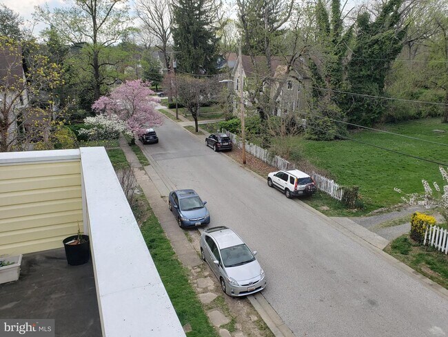 Building Photo - 5846 Bellona Ave