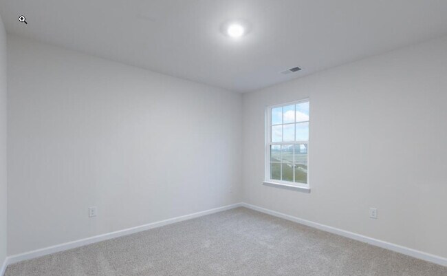 Building Photo - 155 David Hill Dr