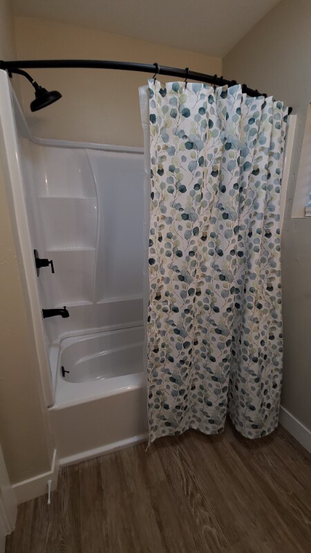 Building Photo - 351 N Main St