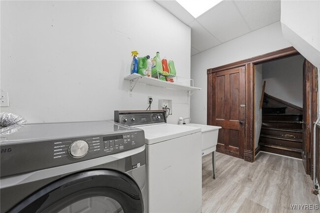 Building Photo - 76 Anderson Pl