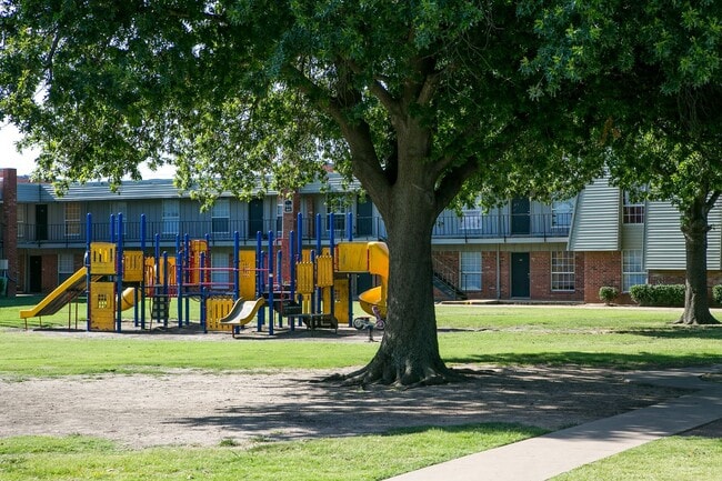 Interior Photo - Heatherstone Apartments