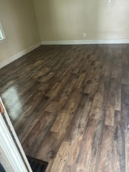 Building Photo - 383 S Main St