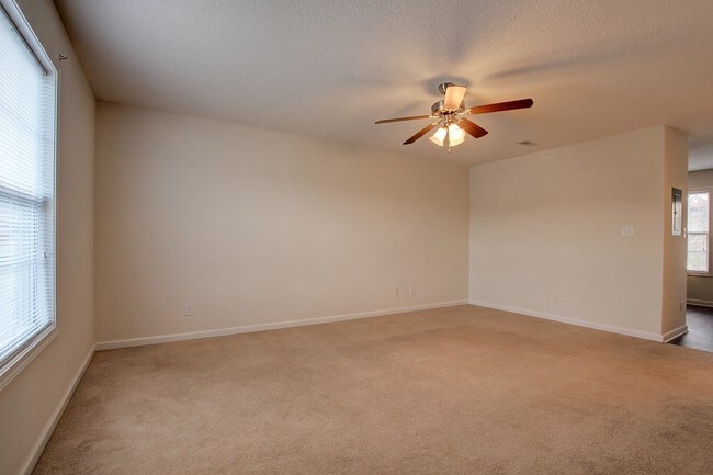 Building Photo - 513 Patriot Park Ct