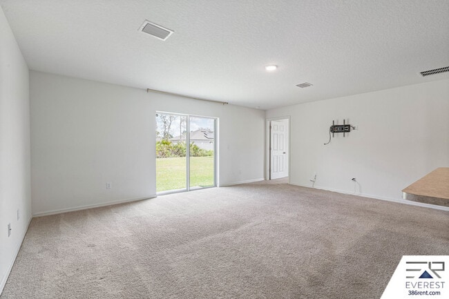Building Photo - 23 Rocking Horse Dr