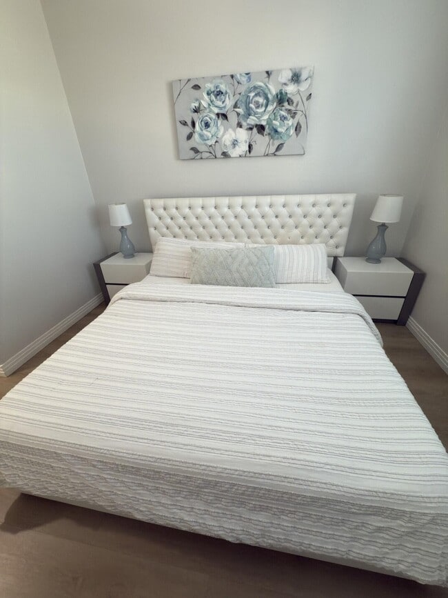 Building Photo - 52165 Allende Dr