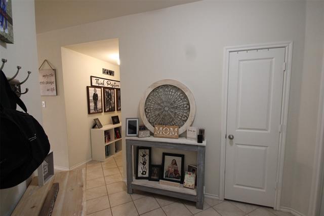 Building Photo - 2247 Bryant Ln