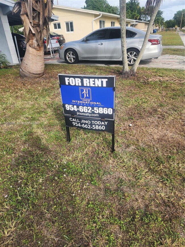 Building Photo - 1501 NW 174th St