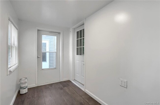 Building Photo - 28 Spring St