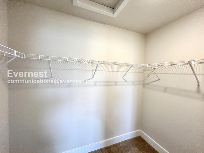 Building Photo - 191 Sioux Lp