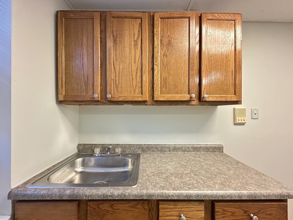 Building Photo - 4632 N Paulina St