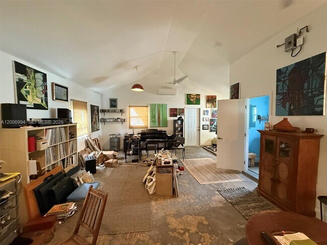 Building Photo - 294 NE 57th St