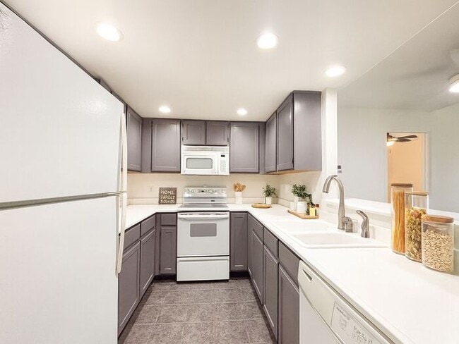 Building Photo - River Run Condo -Top Floor - 3 bed 2 bath