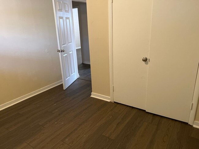 Building Photo - 2bd / 1bth