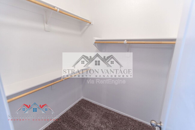 Building Photo - 900 S 94th St